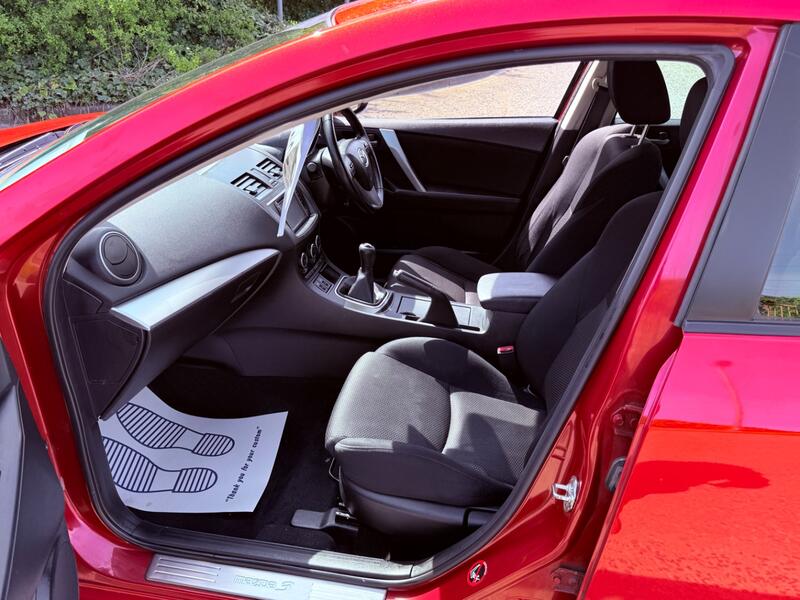 MAZDA MAZDA3